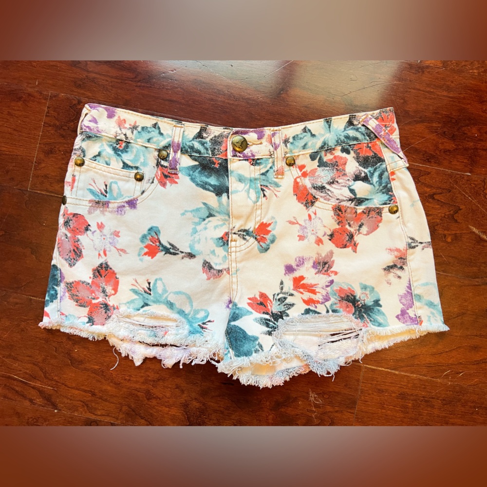 Free People Cut Off shorts size 27